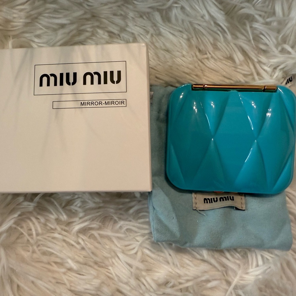 NWT Authentic Miu Miu Robin Egg Blue Double Sided Dual Compact Mirror - Picture 8 of 10